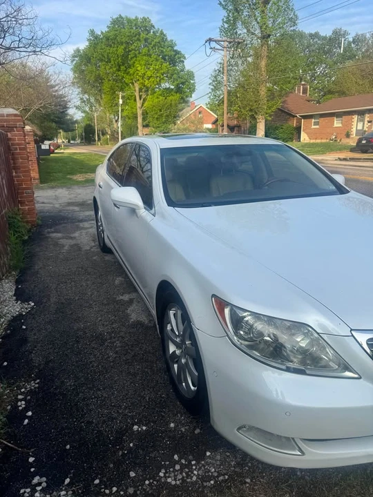 2008 Lexus LS 4th Gen - Image 2 of 7