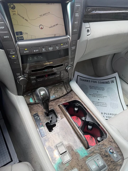 2008 Lexus LS 4th Gen - Image 15 of 20