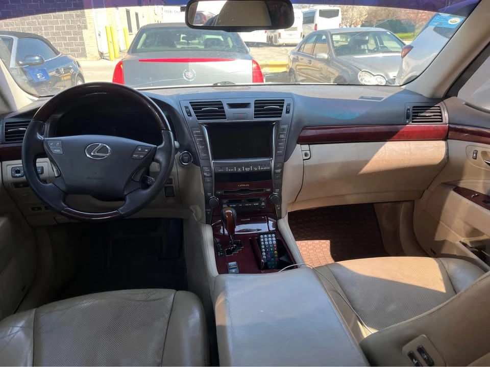 2008 Lexus LS 4th Gen - Image 13 of 16