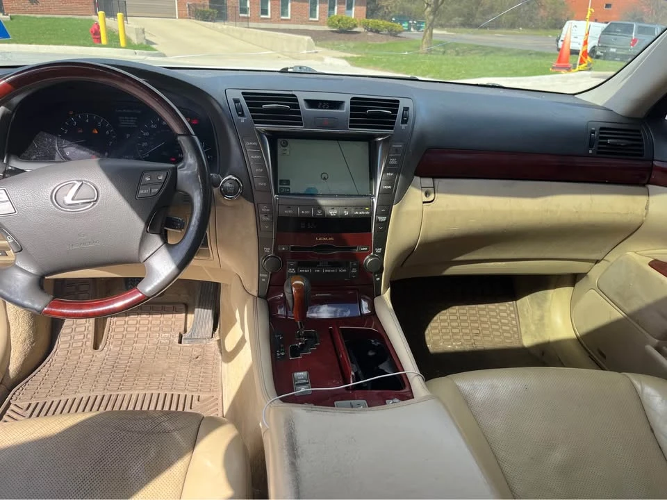 2008 Lexus LS 4th Gen - Image 10 of 16