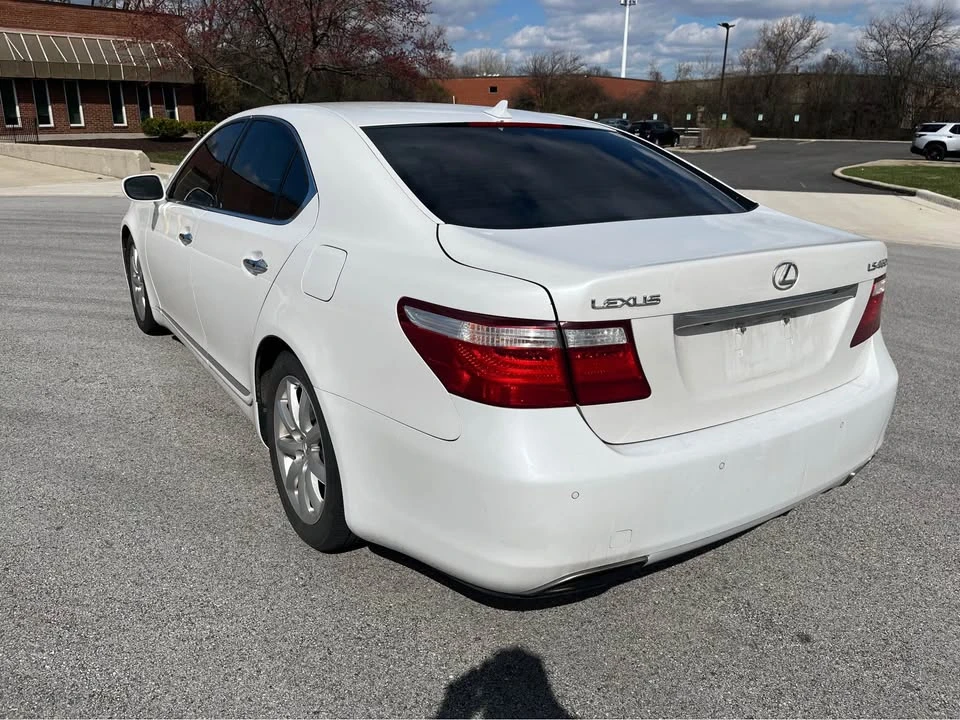 2008 Lexus LS 4th Gen - Image 5 of 16