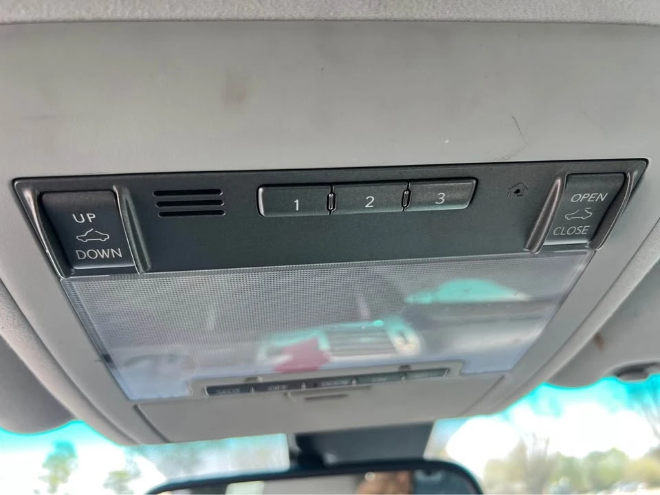 2008 Lexus LS 4th Gen - Image 17 of 20