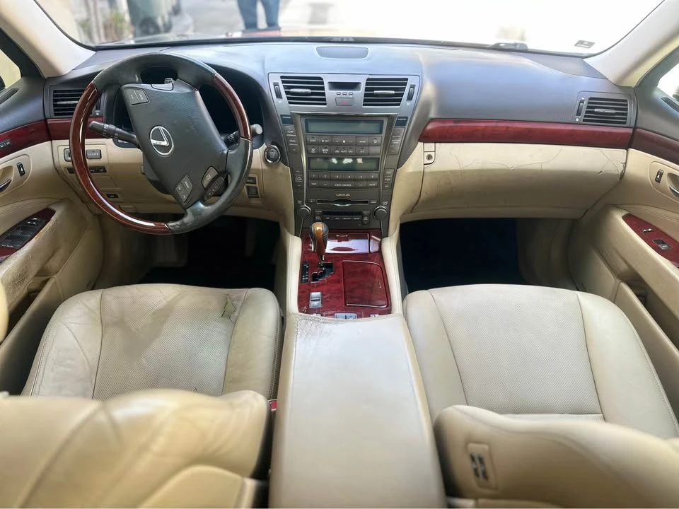 2008 Lexus LS 4th Gen - Image 10 of 13