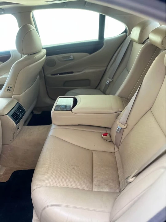 2008 Lexus LS 4th Gen - Image 9 of 13