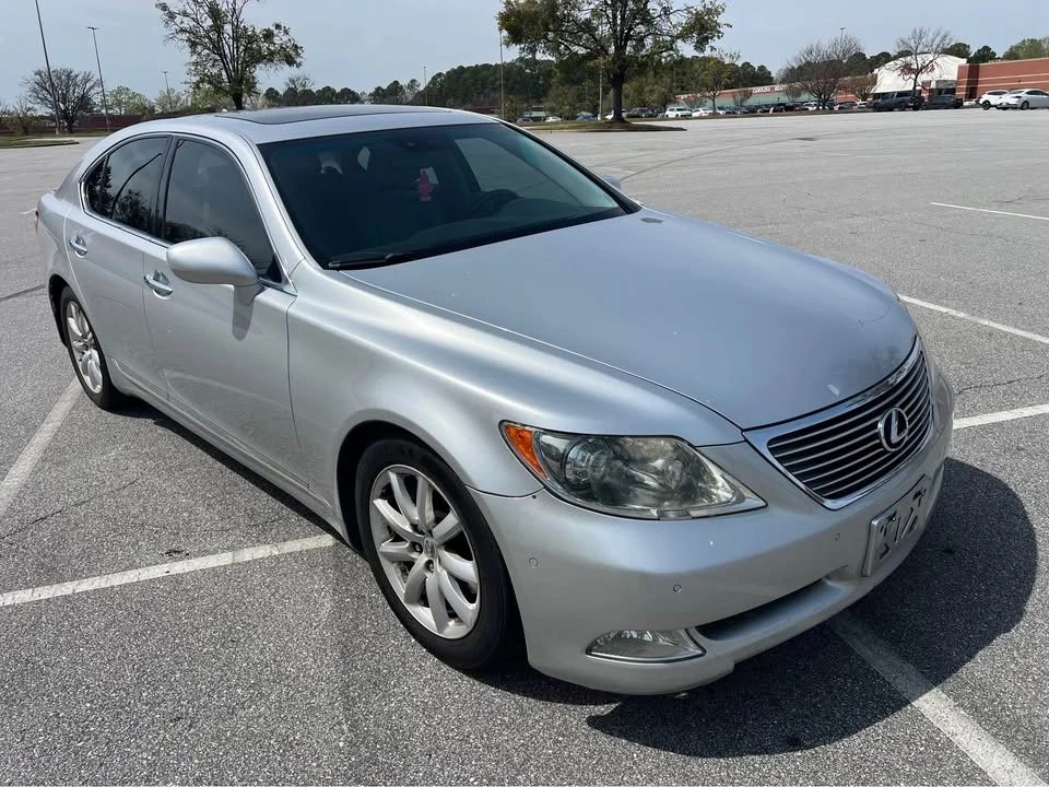 2008 Lexus LS 4th Gen - Image 2 of 20