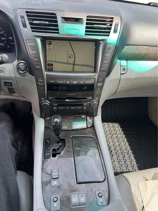 2008 Lexus LS 4th Gen - Image 19 of 20