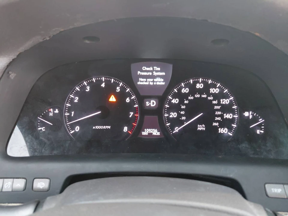 2008 Lexus LS 4th Gen - Image 9 of 10