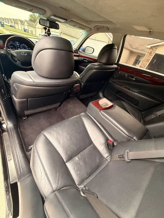 2008 Lexus LS 4th Gen - Image 11 of 14
