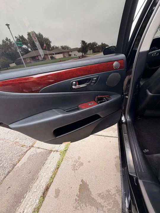 2008 Lexus LS 4th Gen - Image 13 of 14