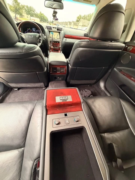 2008 Lexus LS 4th Gen - Image 12 of 14