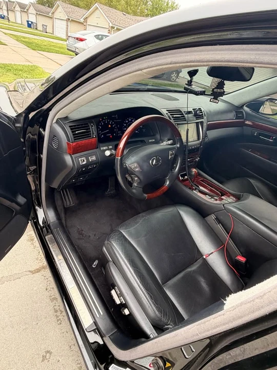 2008 Lexus LS 4th Gen - Image 7 of 14