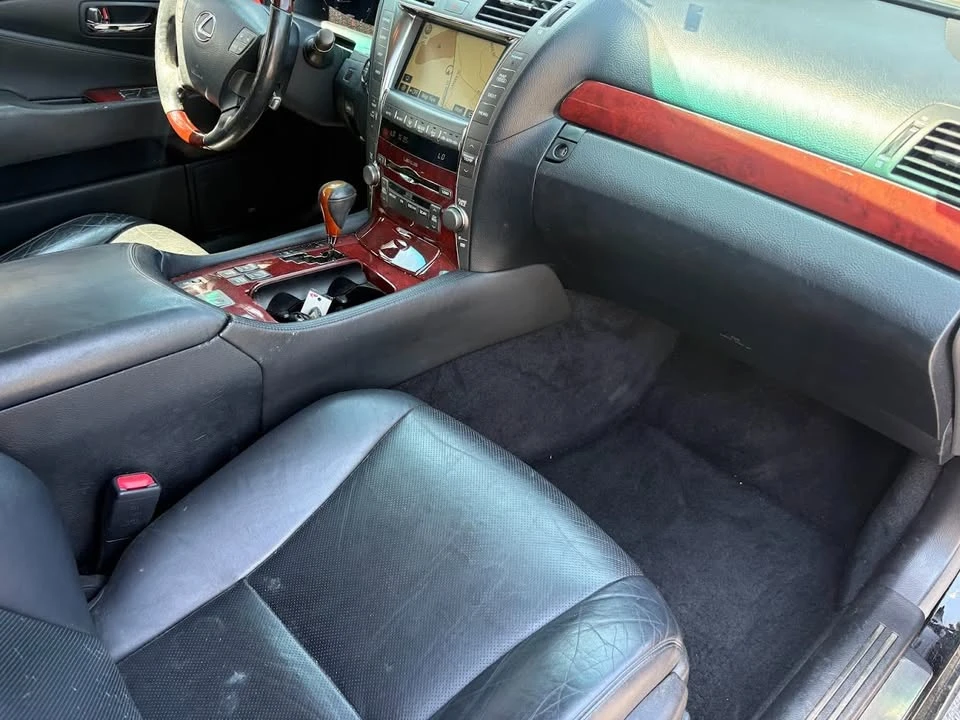 2008 Lexus LS 4th Gen - Image 8 of 16