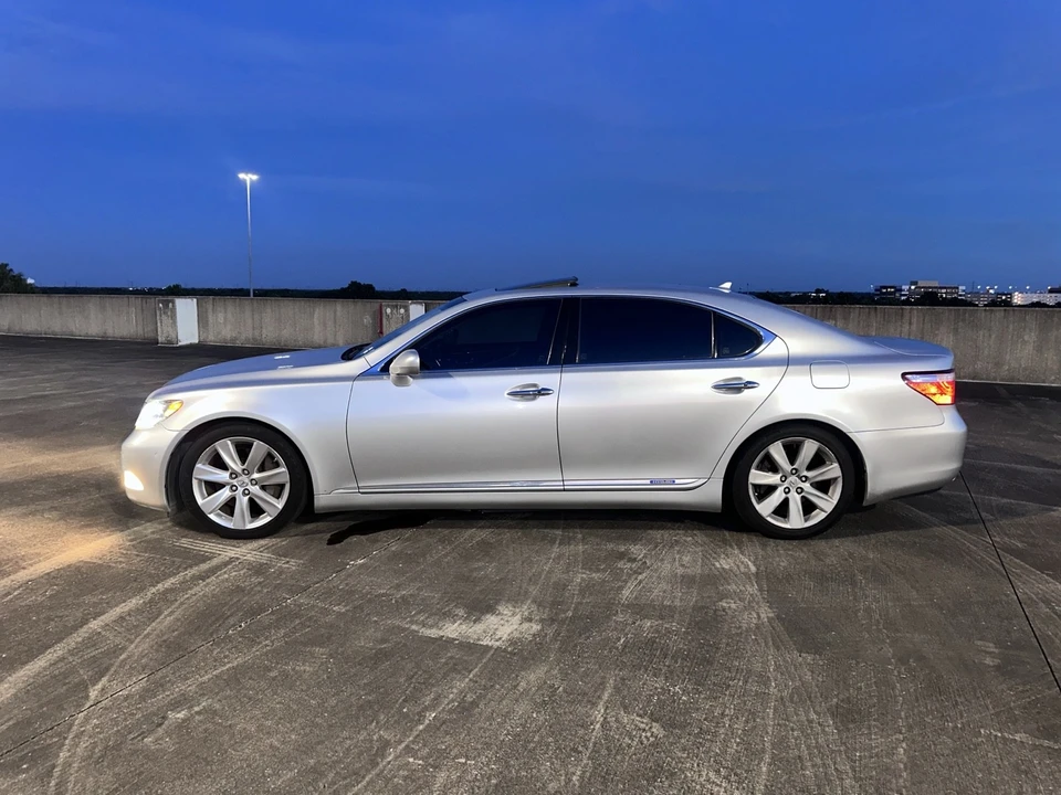 2008 Lexus LS 4th Gen - Image 8 of 13