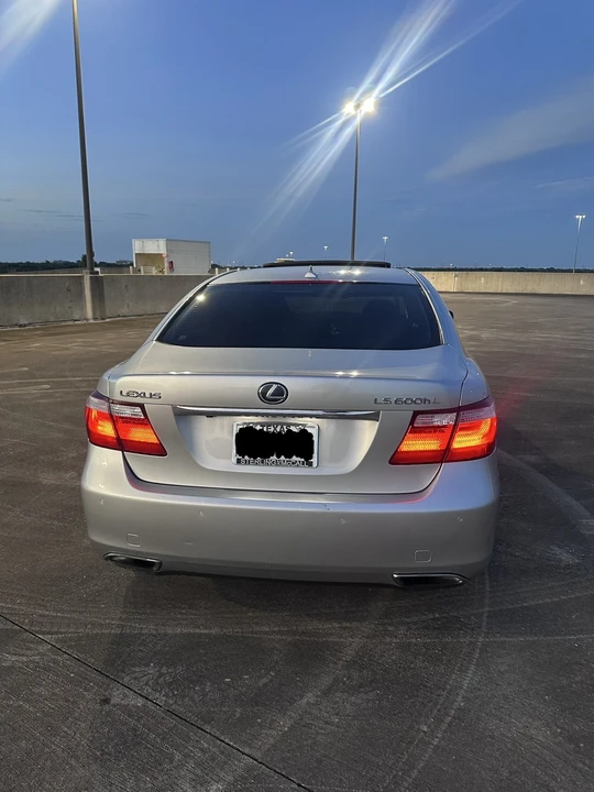 2008 Lexus LS 4th Gen - Image 3 of 13