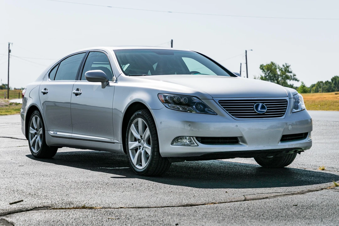 2008 Lexus LS 4th Gen - Image 9 of 31
