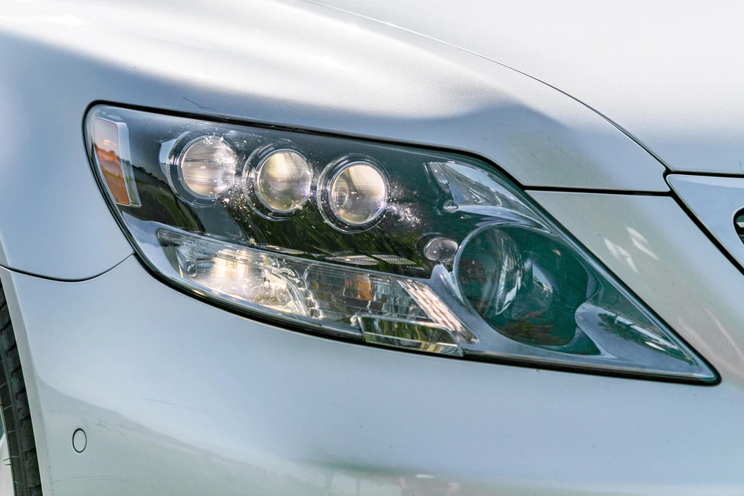 2008 Lexus LS 4th Gen - Image 10 of 31