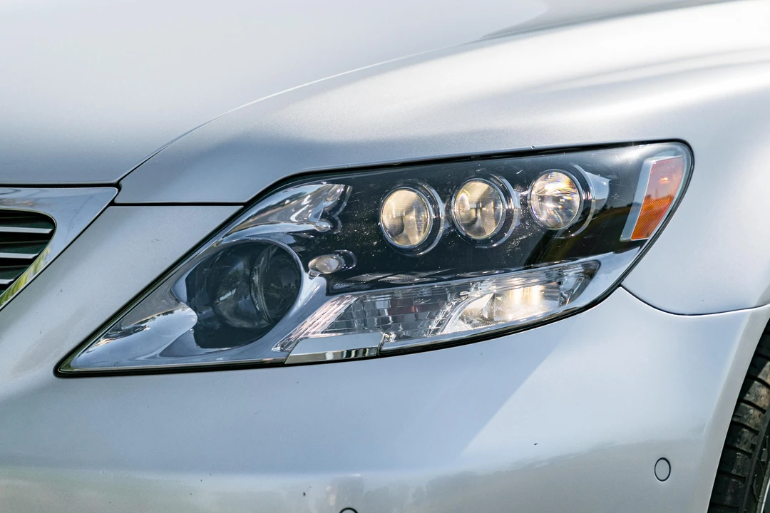 2008 Lexus LS 4th Gen - Image 12 of 31