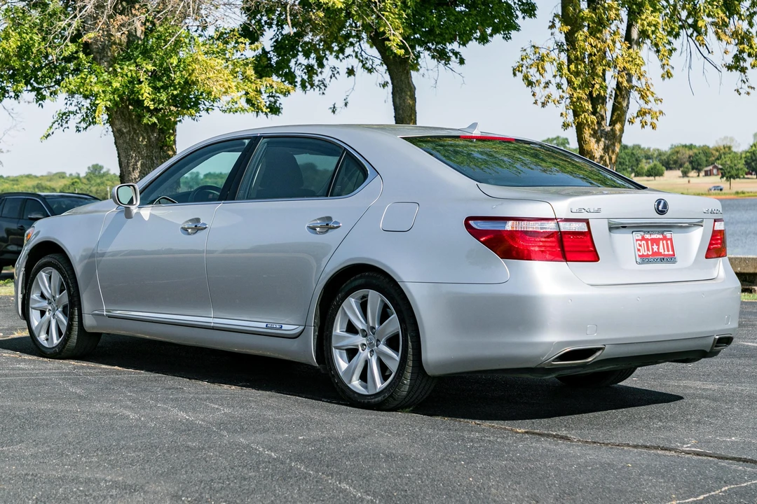 2008 Lexus LS 4th Gen - Image 7 of 31