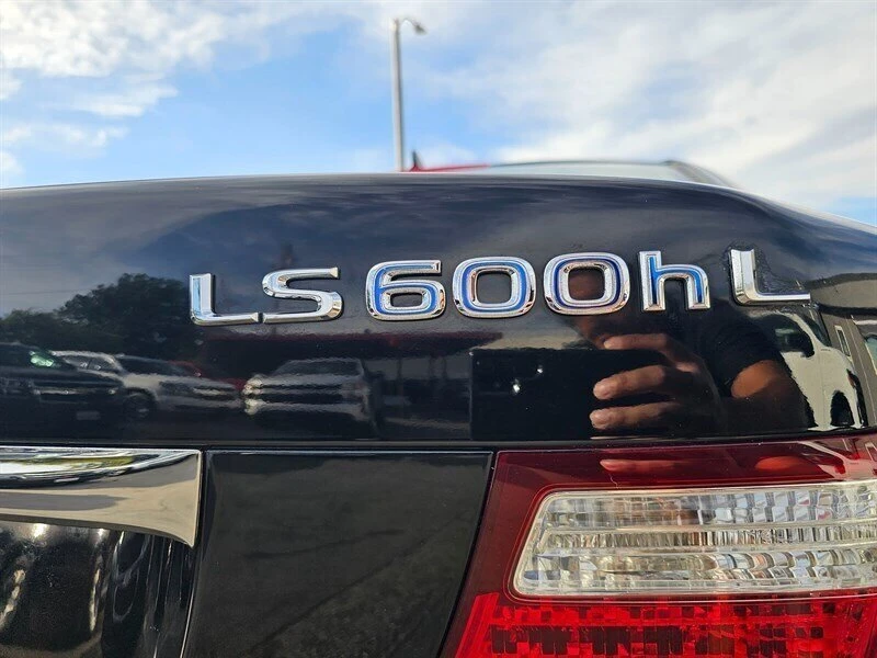 2008 Lexus LS 4th Gen - Image 13 of 19