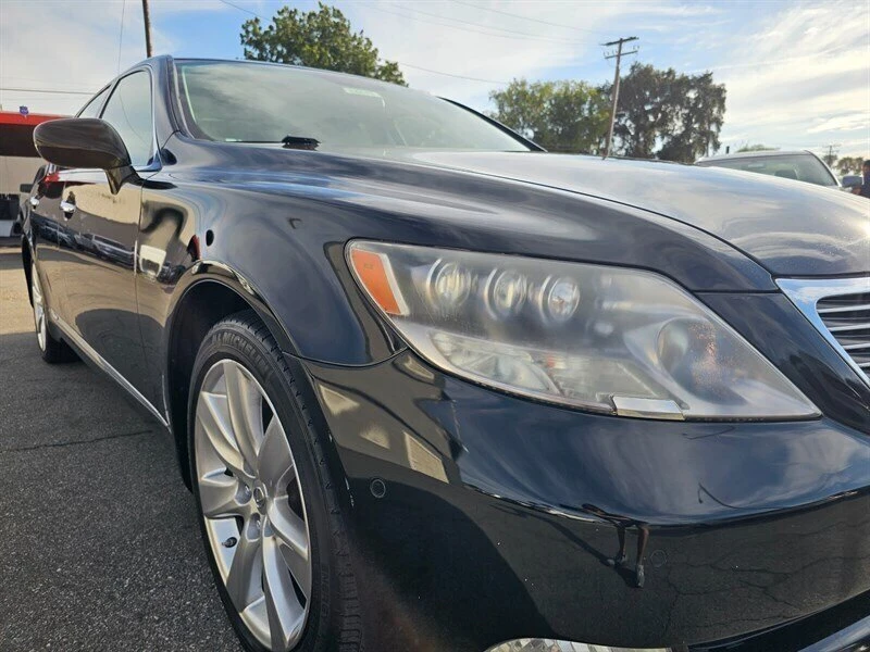 2008 Lexus LS 4th Gen - Image 9 of 19