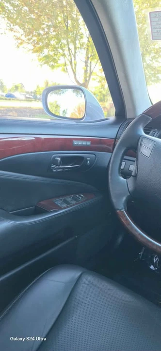 2008 Lexus LS 4th Gen - Image 9 of 15
