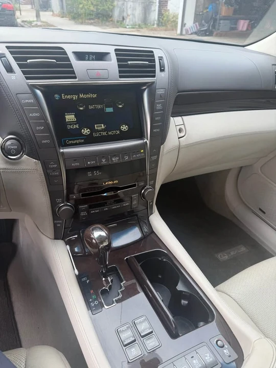 2008 Lexus LS 4th Gen - Image 7 of 14