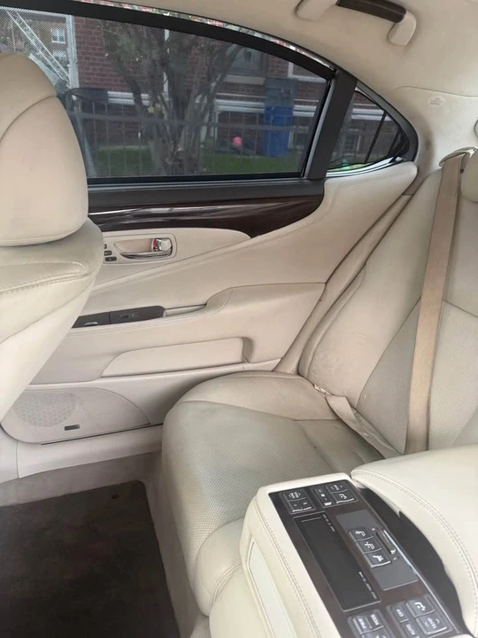 2008 Lexus LS 4th Gen - Image 10 of 14