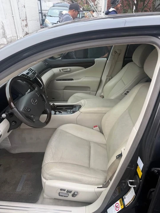 2008 Lexus LS 4th Gen - Image 5 of 14