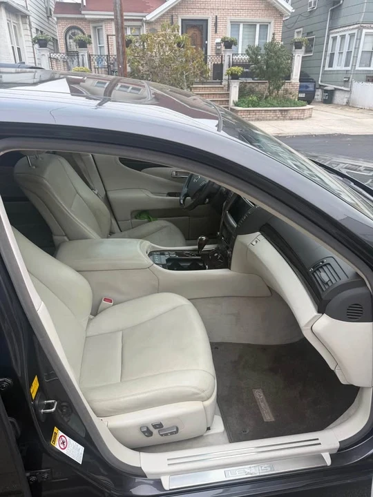 2008 Lexus LS 4th Gen - Image 11 of 14