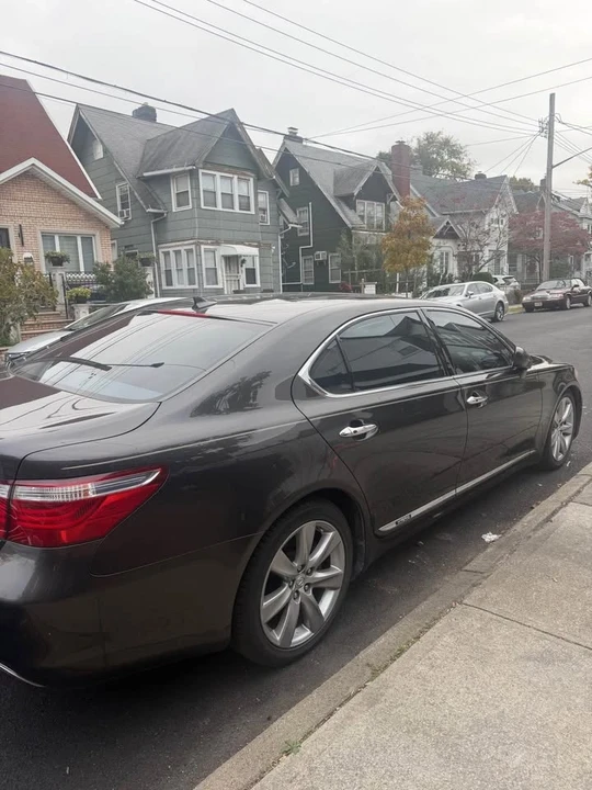 2008 Lexus LS 4th Gen - Image 4 of 14