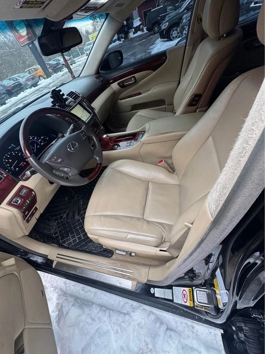2008 Lexus LS 4th Gen - Image 17 of 20