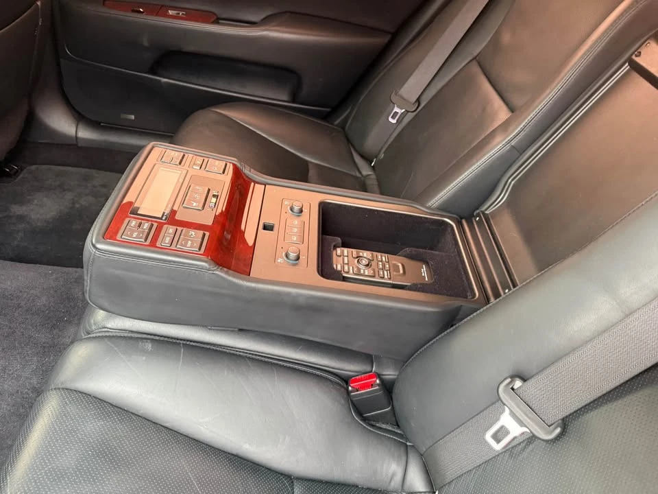 2008 Lexus LS 4th Gen - Image 5 of 11
