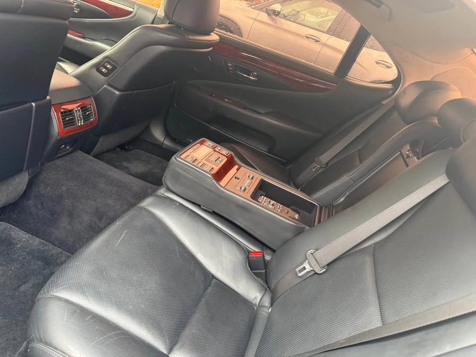 2008 Lexus LS 4th Gen - Image 4 of 11