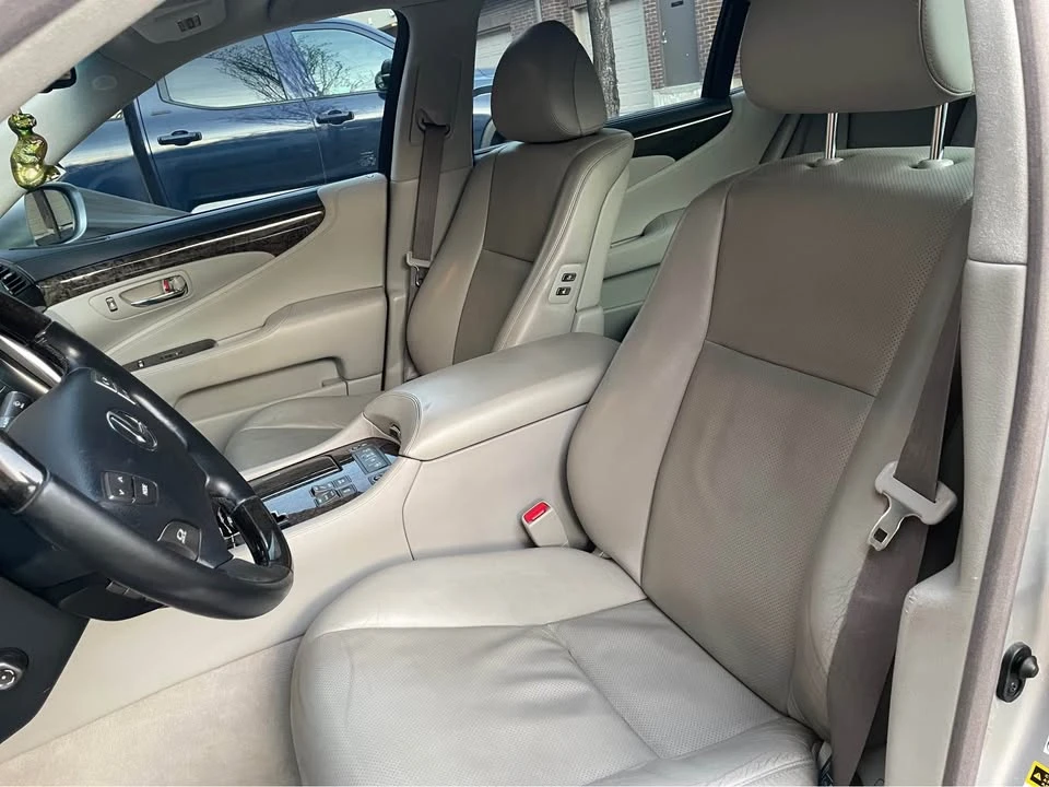 2008 Lexus LS 4th Gen - Image 9 of 17