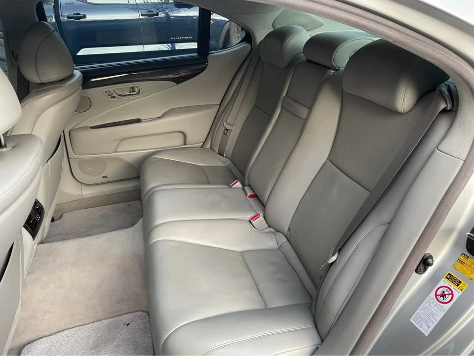2008 Lexus LS 4th Gen - Image 15 of 17