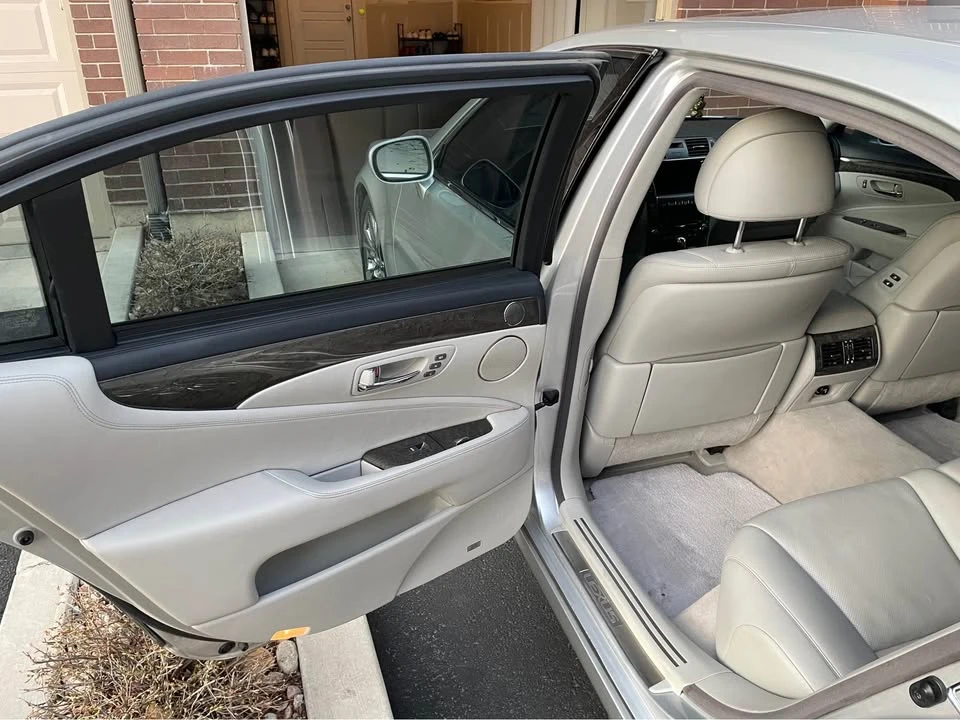 2008 Lexus LS 4th Gen - Image 14 of 17