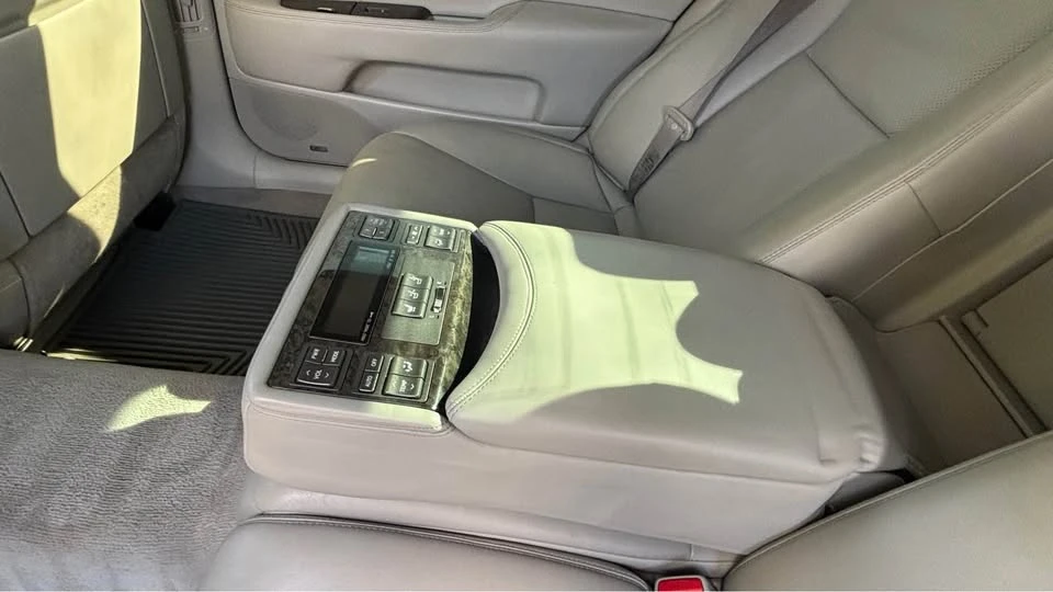 2008 Lexus LS 4th Gen - Image 10 of 20