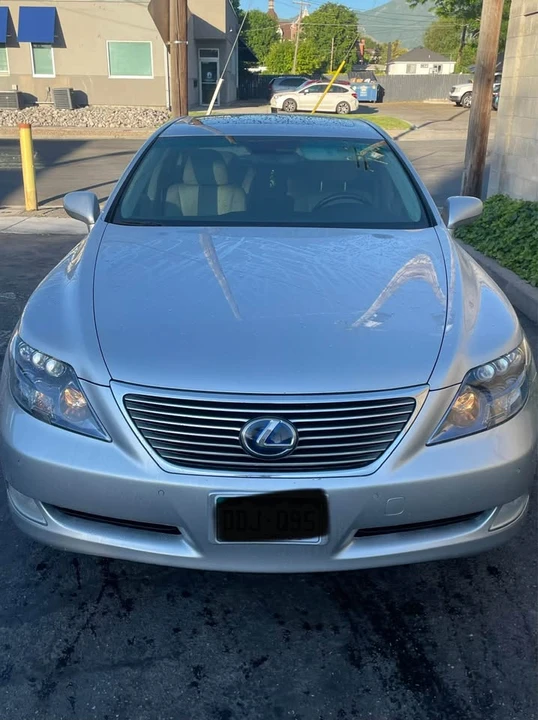 2008 Lexus LS 4th Gen - Image 2 of 17