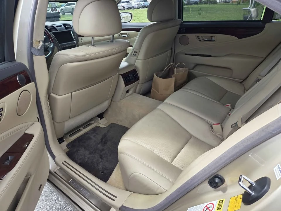 2008 Lexus LS 4th Gen - Image 8 of 9