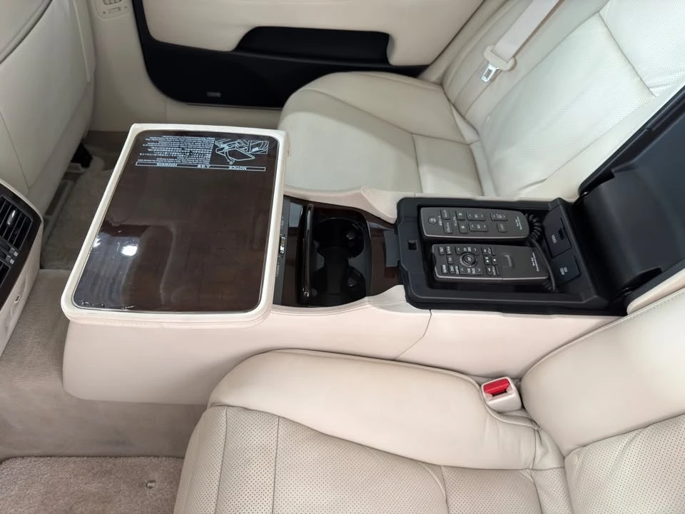 2008 Lexus LS 4th Gen - Image 14 of 20
