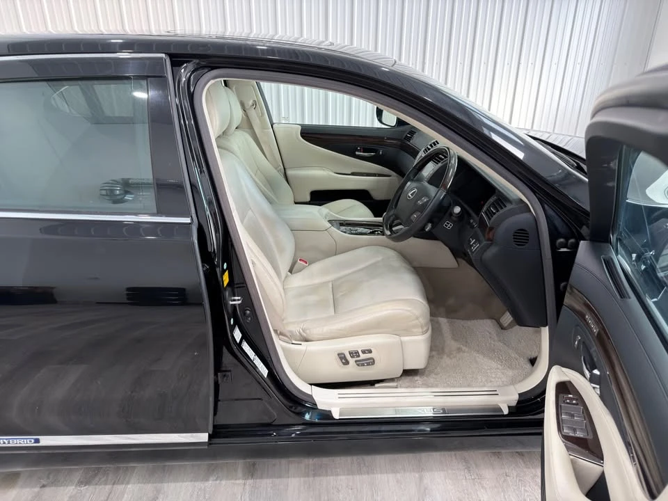 2008 Lexus LS 4th Gen - Image 9 of 20