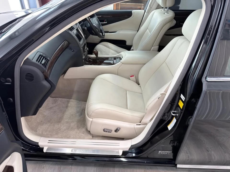 2008 Lexus LS 4th Gen - Image 10 of 20