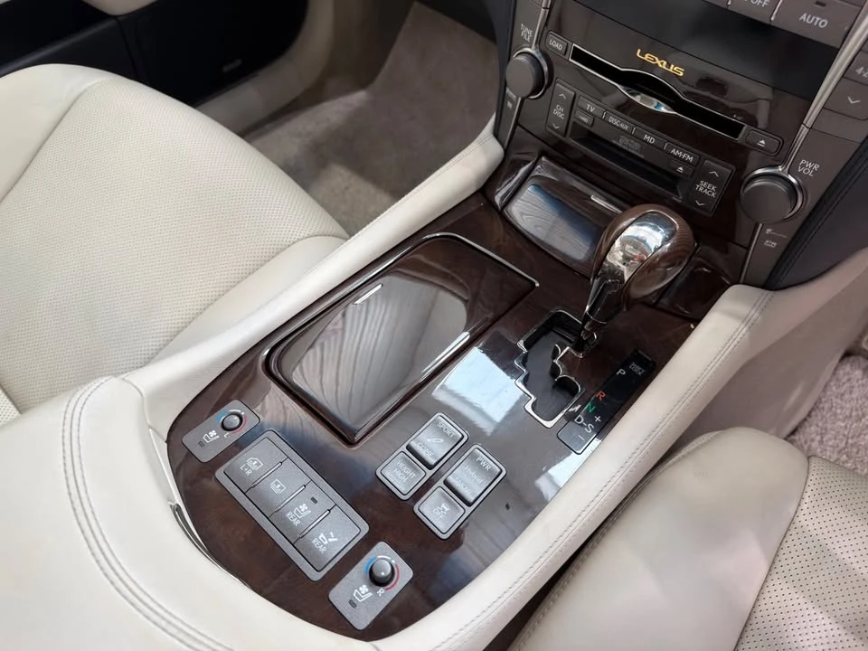 2008 Lexus LS 4th Gen - Image 19 of 20