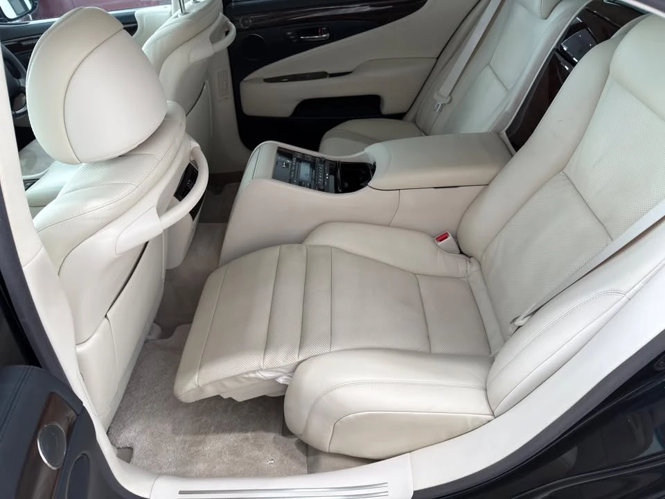 2008 Lexus LS 4th Gen - Image 15 of 20