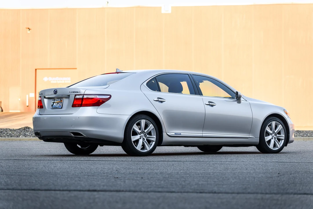 2008 Lexus LS 4th Gen - Image 10 of 31