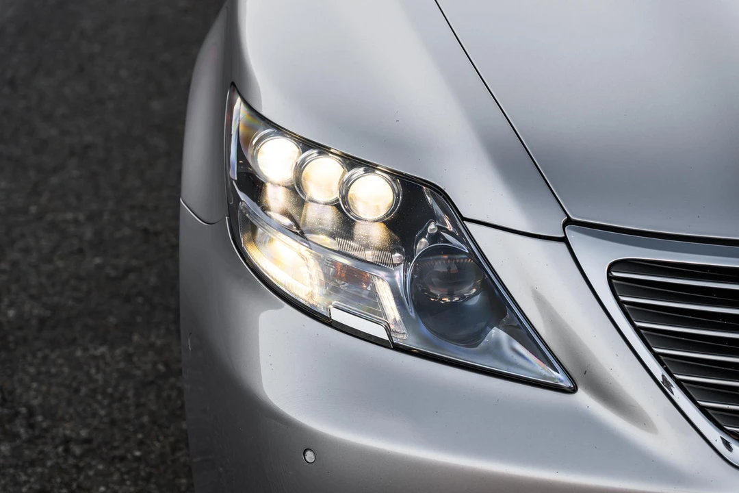 2008 Lexus LS 4th Gen - Image 14 of 31