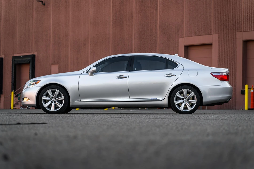 2008 Lexus LS 4th Gen - Image 8 of 31
