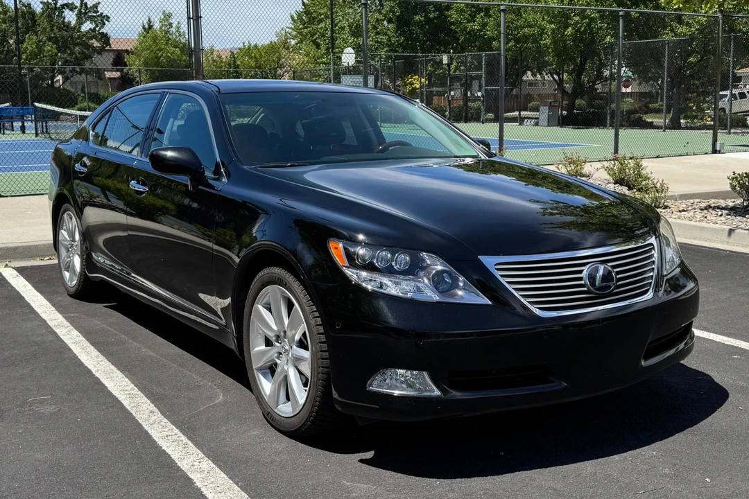 2008 Lexus LS 4th Gen - Image 2 of 31