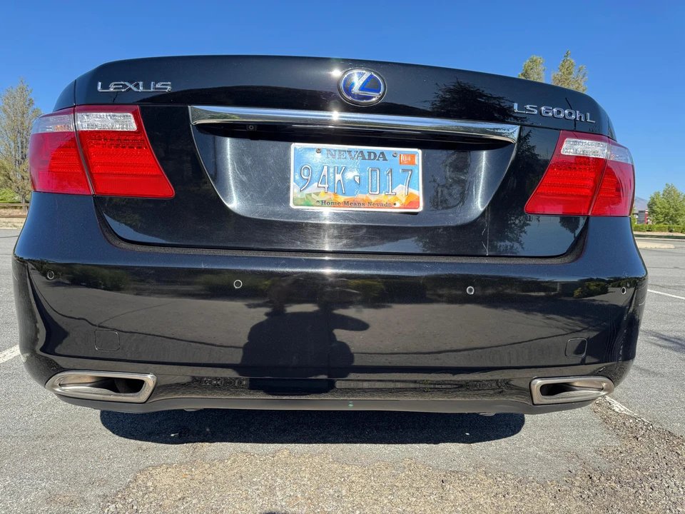2008 Lexus LS 4th Gen - Image 10 of 31