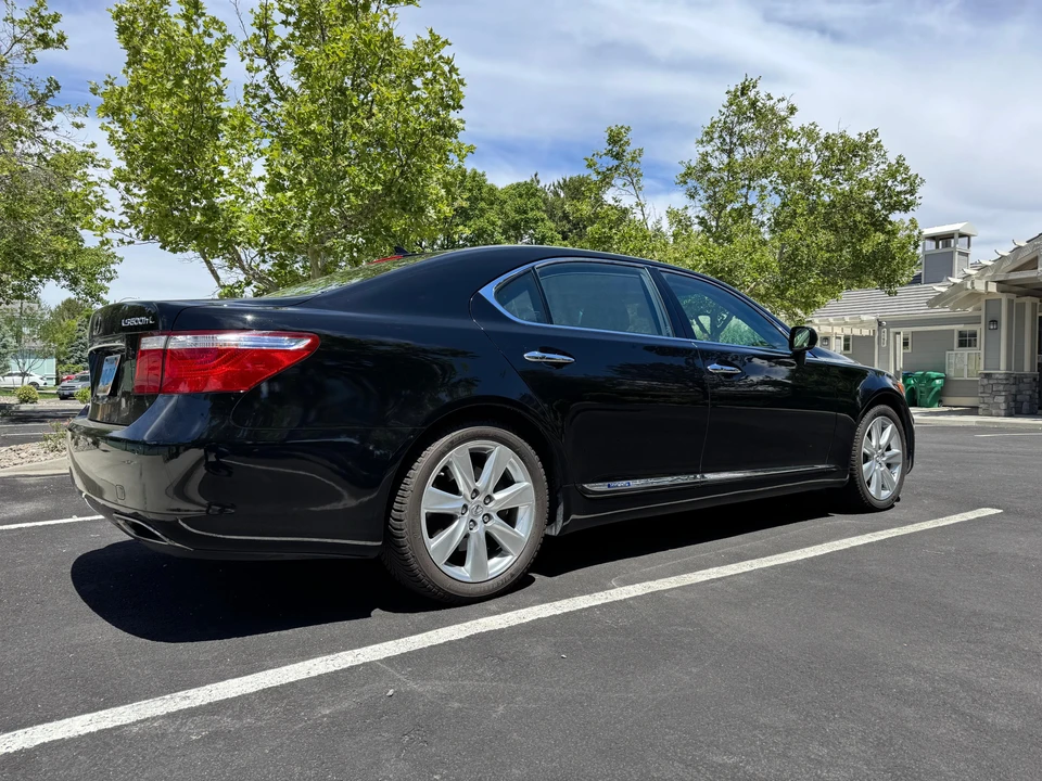 2008 Lexus LS 4th Gen - Image 12 of 31